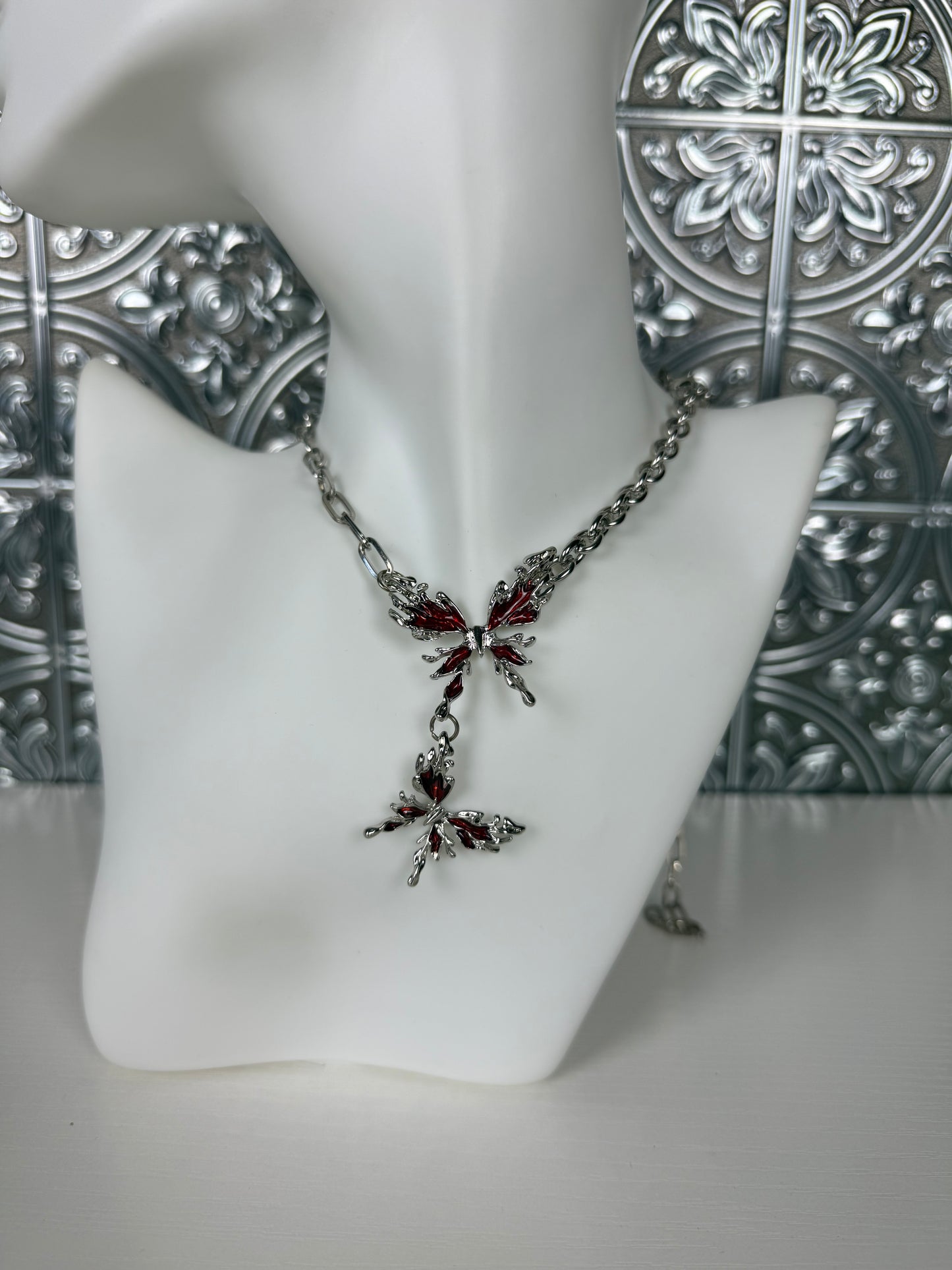 Nocturne Flutter Necklace